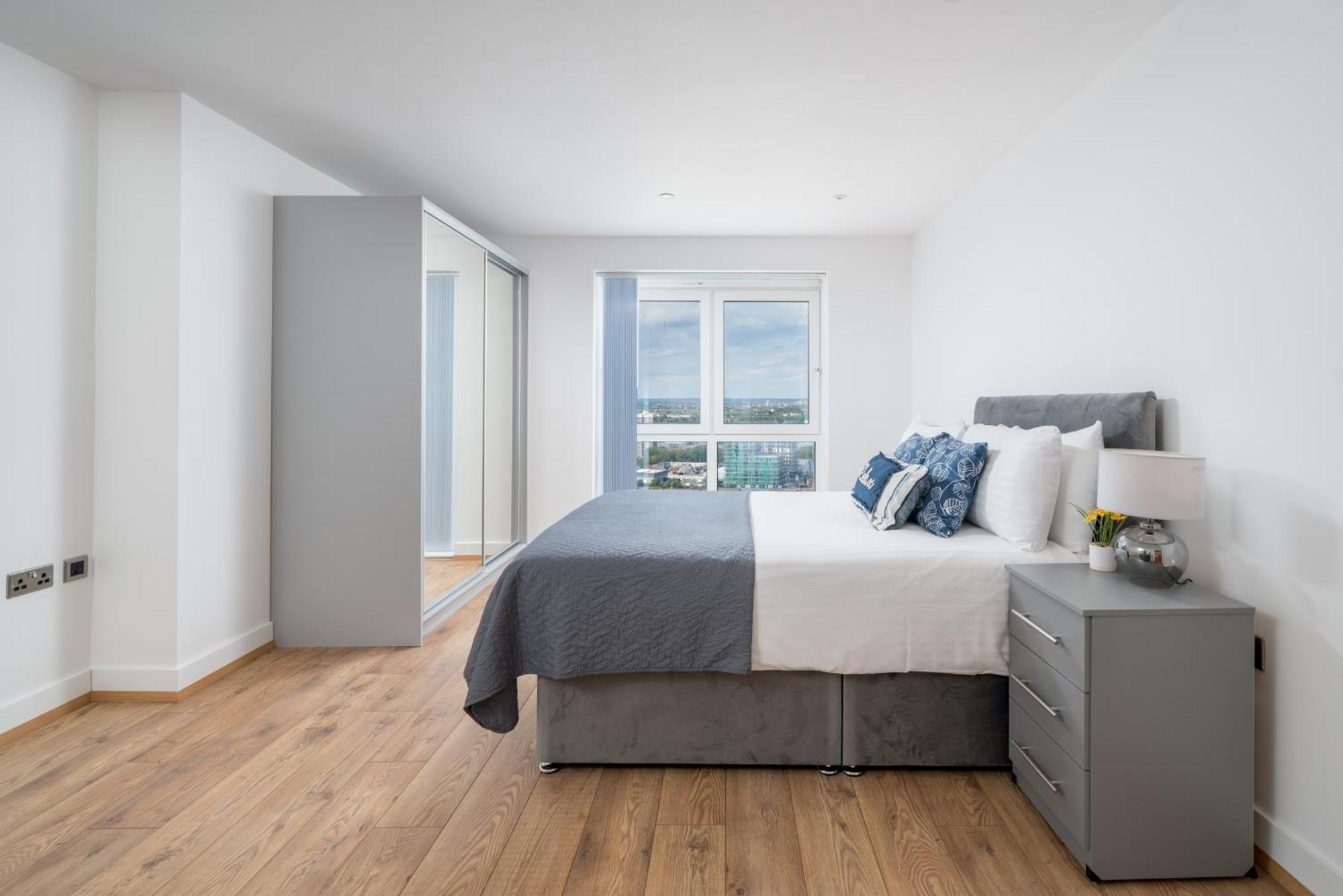Skyvillion - London River Thames Top Floor Apartments By Woolwich Ferry, Mins To London Excel, O2 Arena , London City Airport With Parking Londres Exterior foto